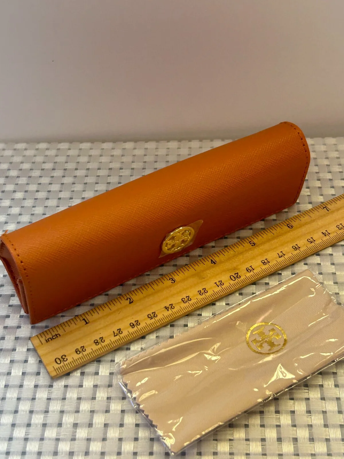 TORY BURCH ORANGE & GOLD EYEGLASSES MAGNETIC EYEWEAR CASE & CLEANING CLOTH New 2